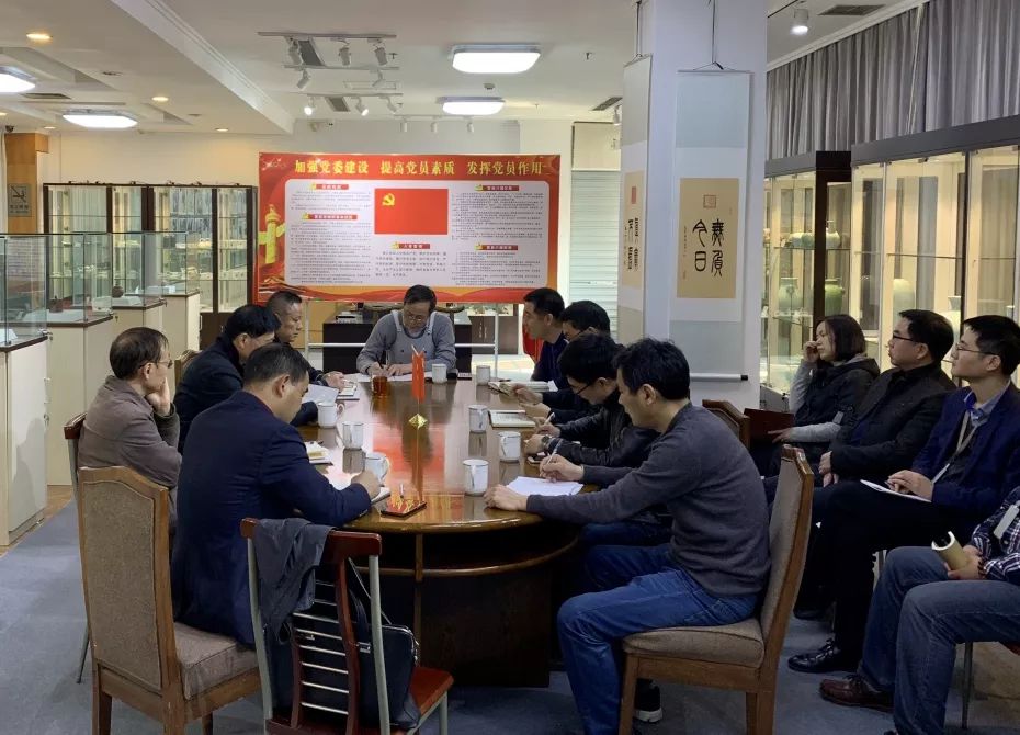 集團公司黨委書記虞岳明蒞臨我公司開展“三服務”活動