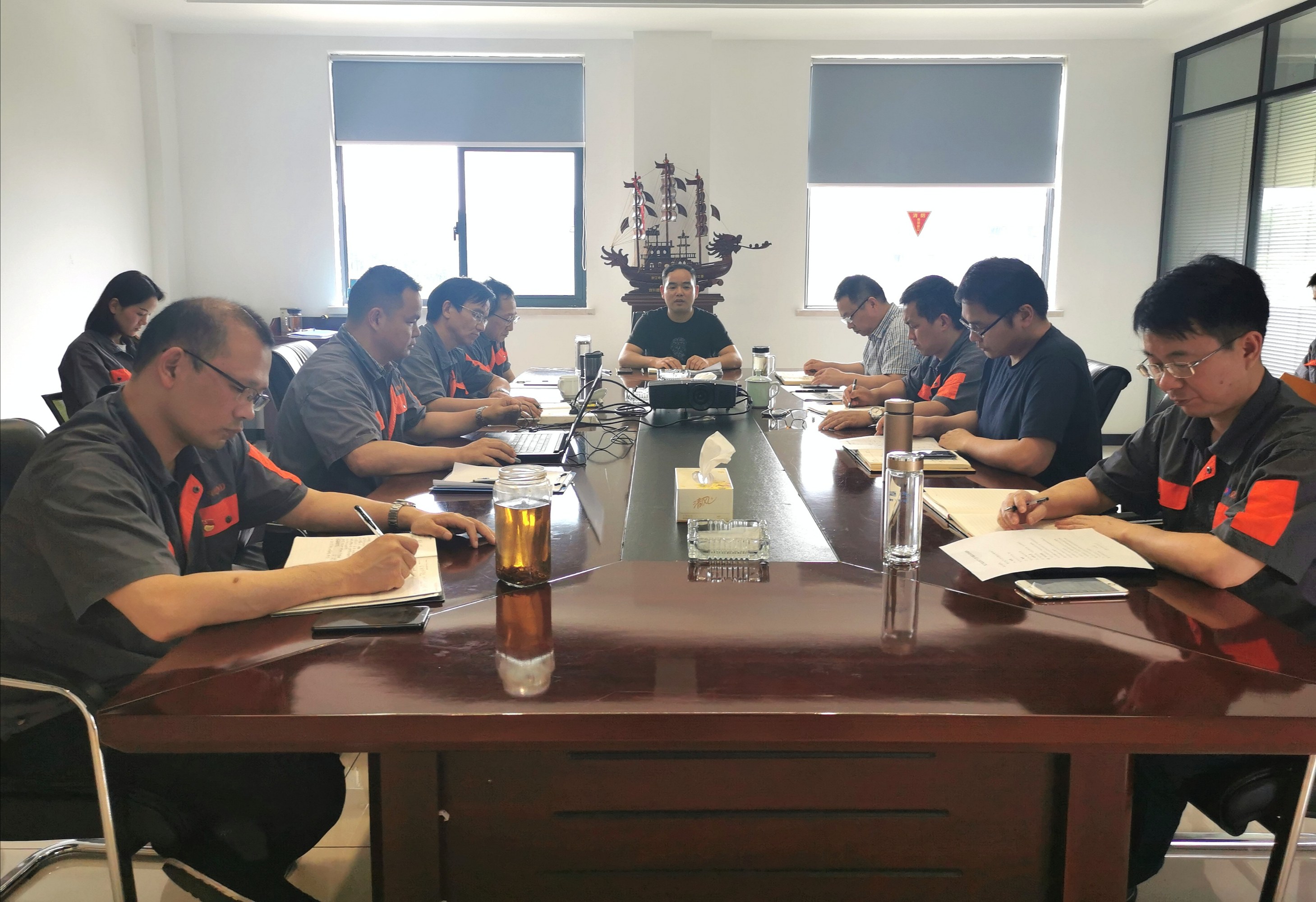 申達(dá)公司召開(kāi)安全生產(chǎn)工作專(zhuān)題會(huì)議