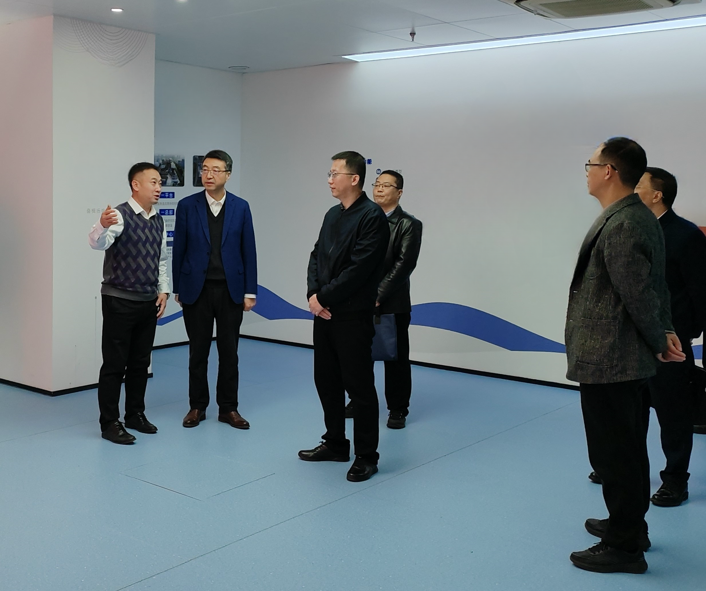 省國資委黨委委員、副主任陳孝在省二輕集團開展“大走訪大調研大服務大解題”活動