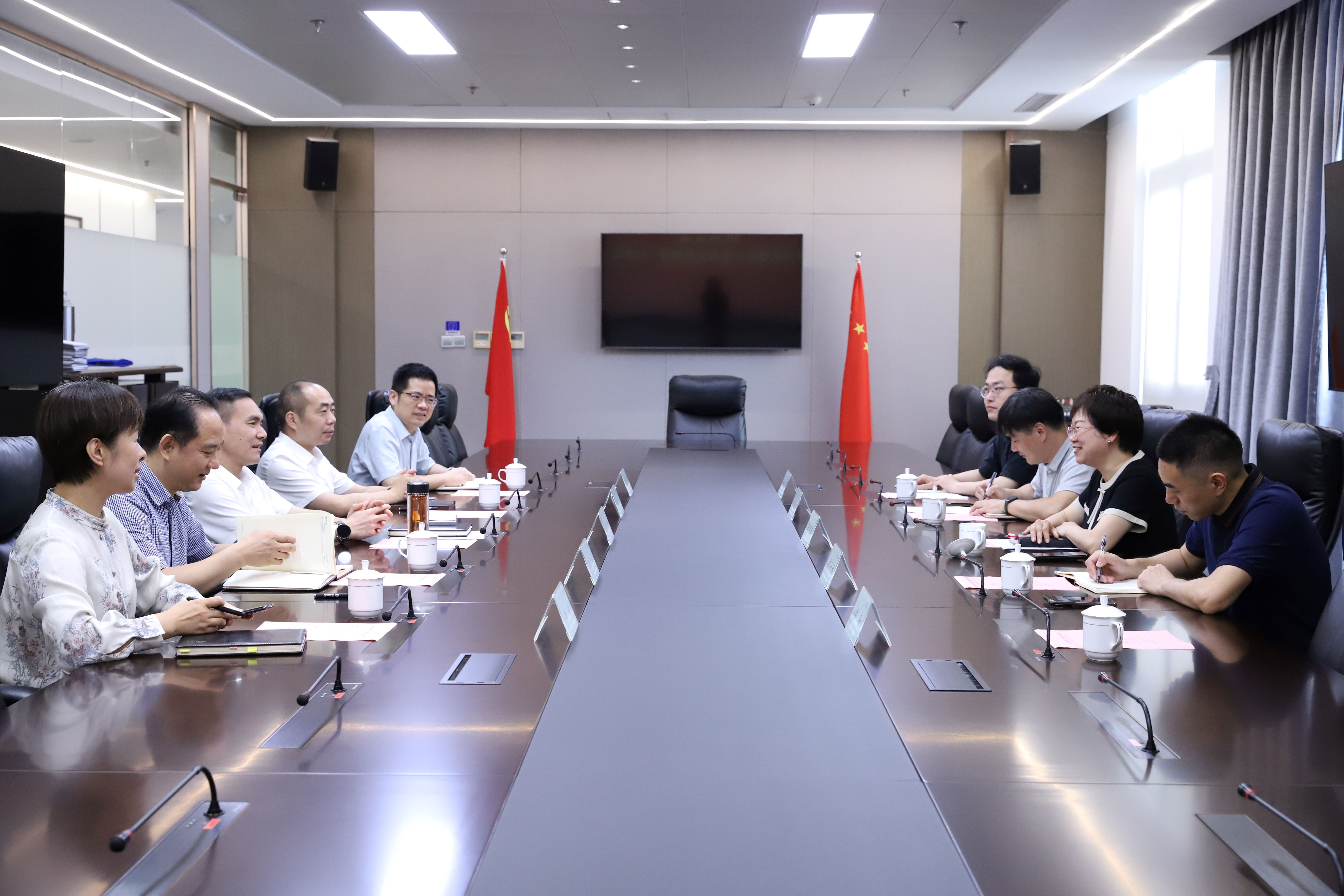 杭州小營街道黨工委一行到訪省二輕集團